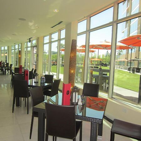 University Plaza Waterfront Hotel Стоктон Экстерьер фото